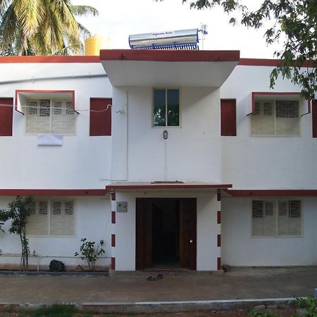 Hostel Cornerbunker Mysore Exterior foto